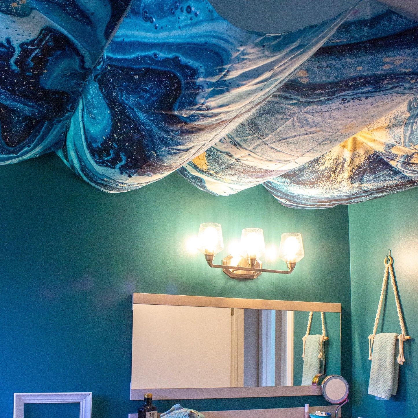 ✨ BRAD'S SPECIAL: Geode Tapestry | 2 Colors