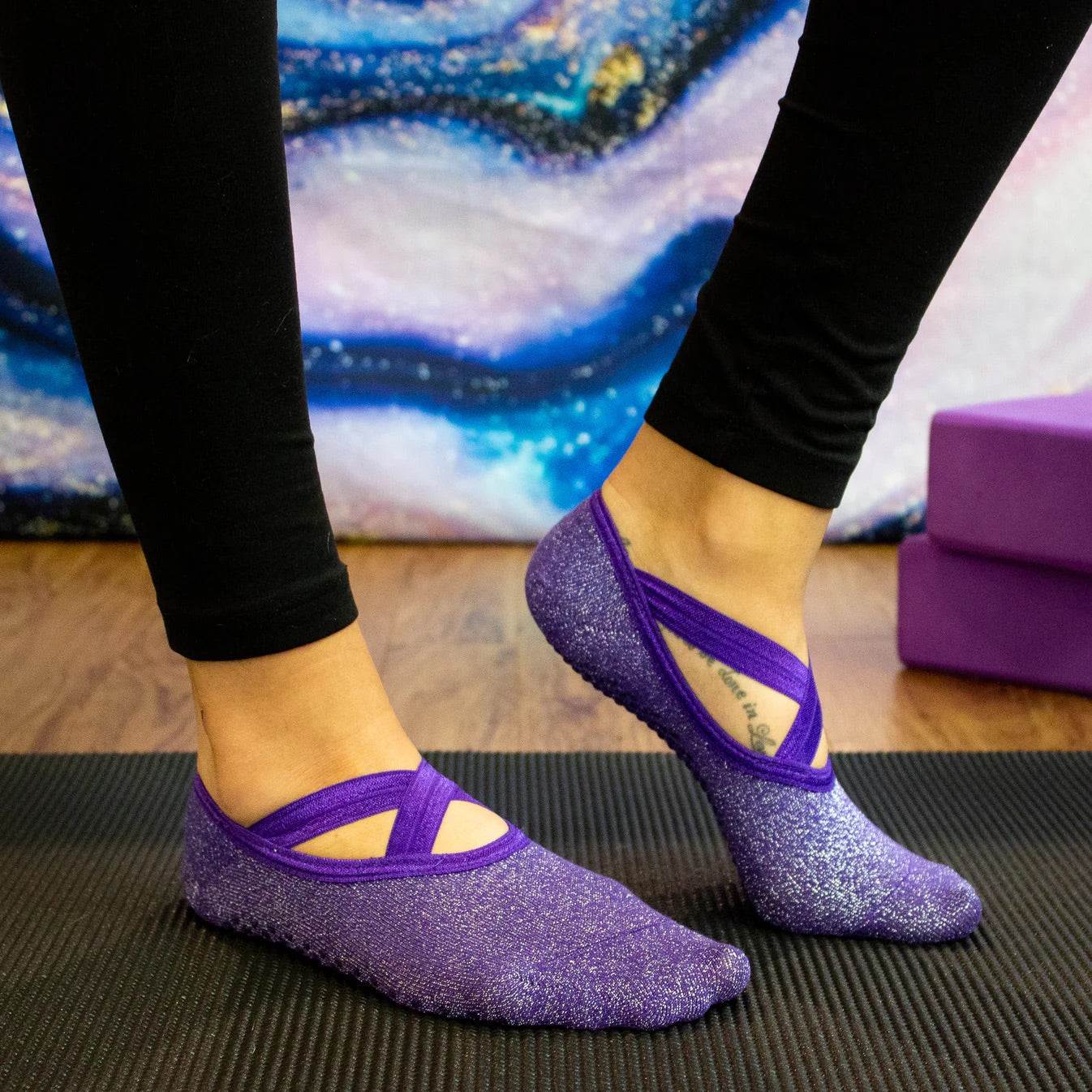 JANE | Shimmer Fitness Socks